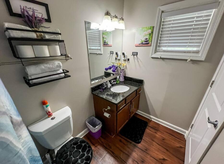 Midtown Atl Sleep Up To Five 2bedroom With A Bonus Bedroom *