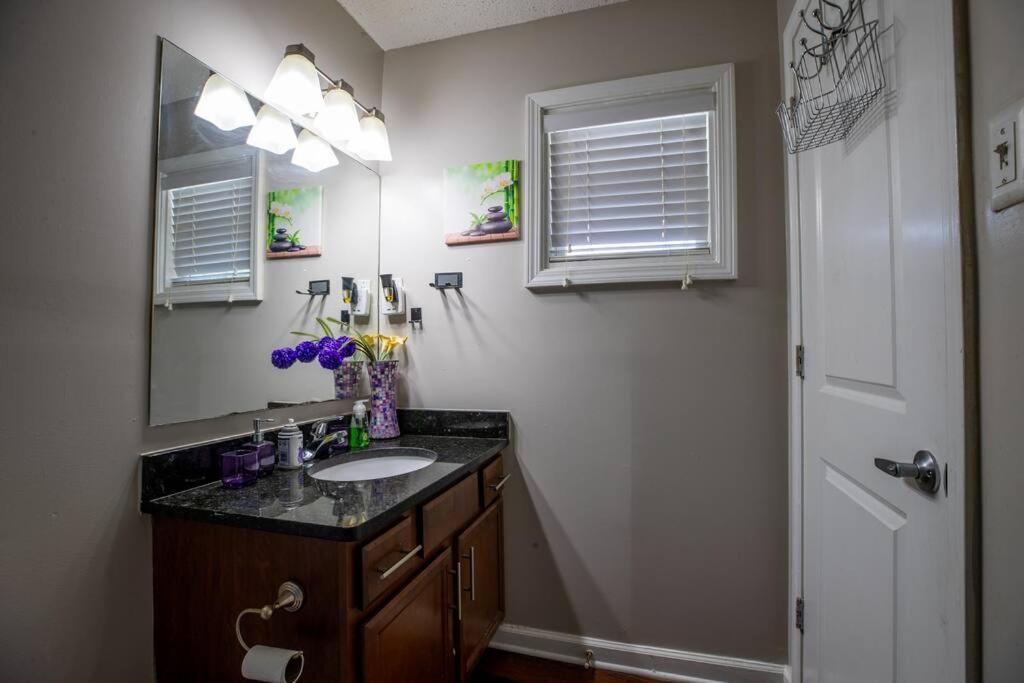 Midtown Atl Sleep Up To Five 2bedroom With A Bonus Bedroom *
