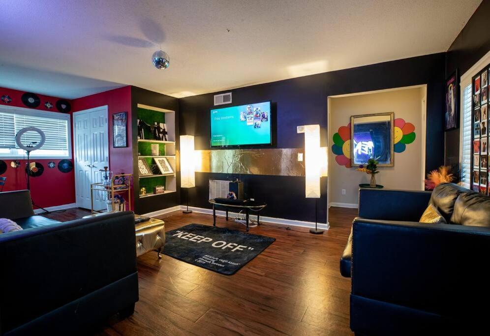 Midtown Atl Sleep Up To Five 2bedroom With A Bonus Bedroom Atlanta