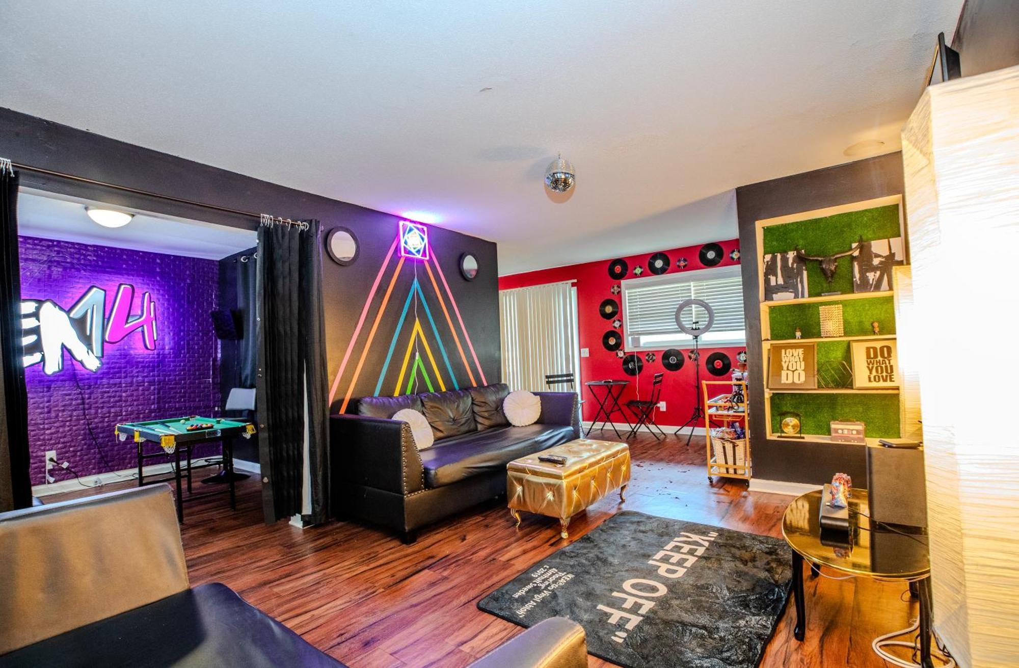 Midtown Atl Sleep Up To Five 2bedroom With A Bonus Bedroom Apartment